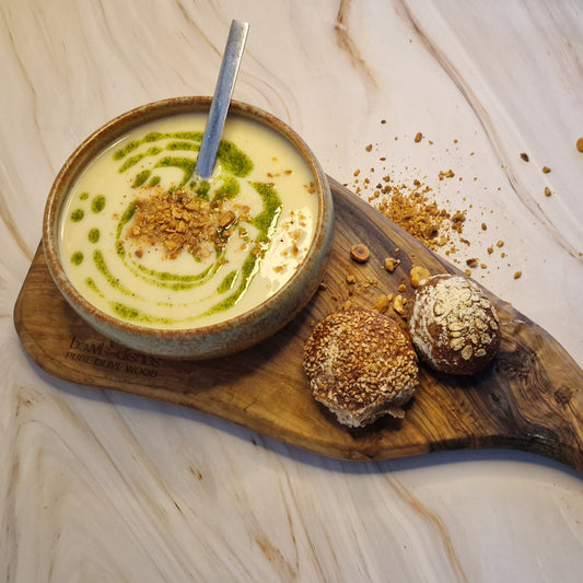 Knolselder - pastinaaksoep, kruidenolie - hazelnootcrunch