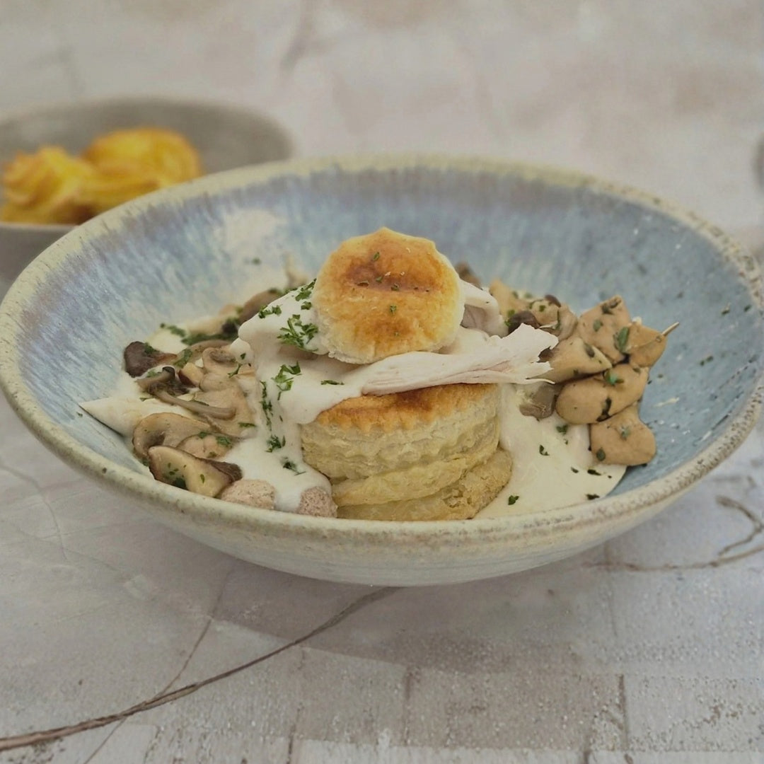 Arno's vol au vent, hoevekip, gehaktballetjes, champignons - afhaalgerecht van Arno's to go