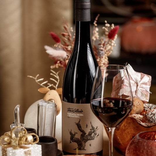 Fles Finca Collado Garnatxa Negra en Monastrell 2023, rode wijn uit Alicante, Spanje